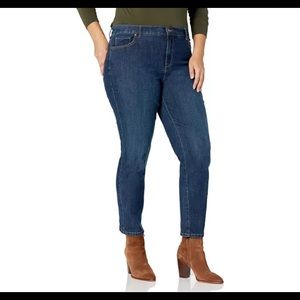 Gloria Vanderbilt Women’s Plus Size Average Amanda Jeans size 16W New With Tag.